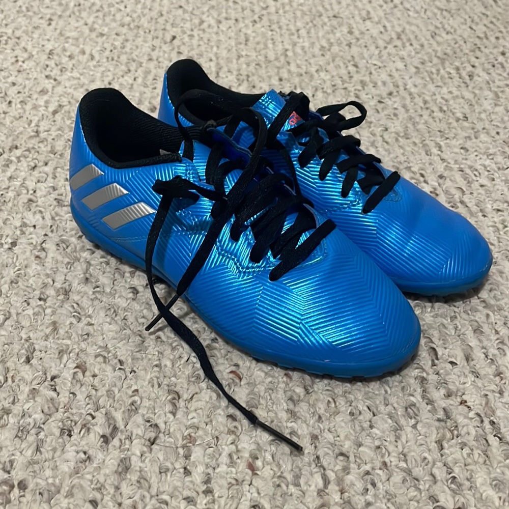 Adidas indoor youth soccer shoes